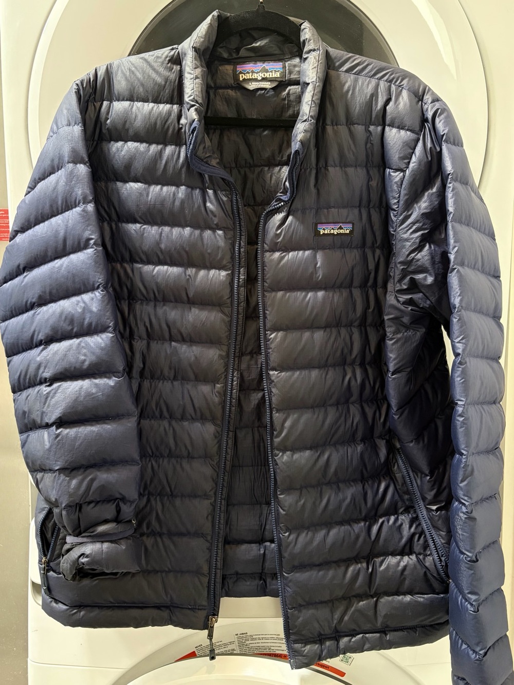 Patagonia Men’s Puffer Jacket in Navy Blue